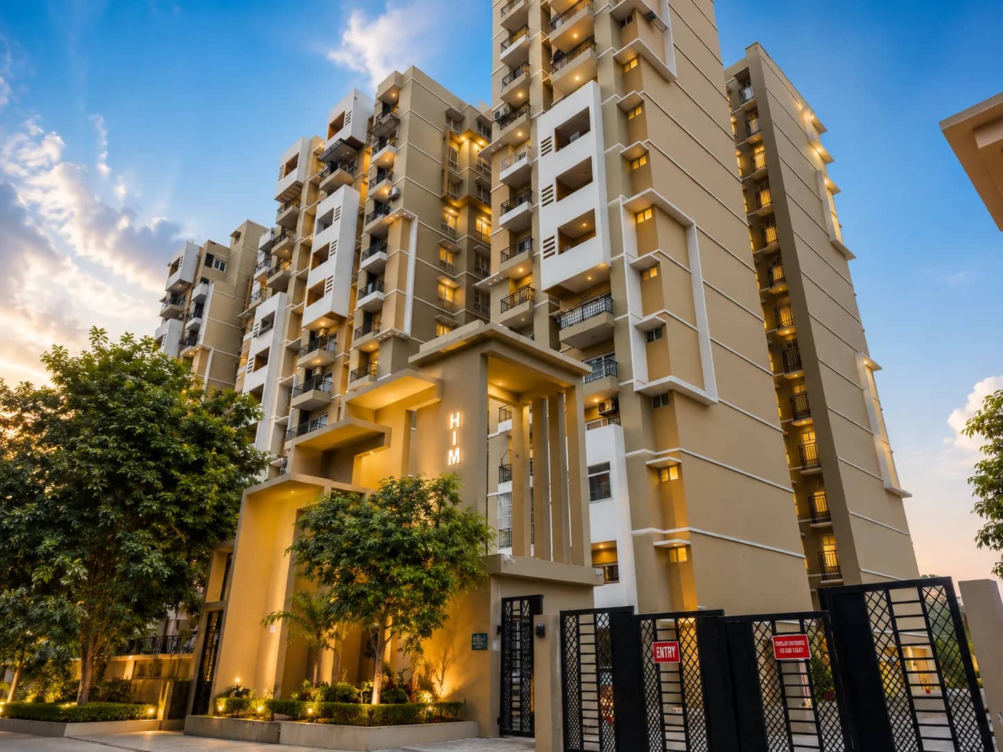 sushant-golf-city property — photo 1
